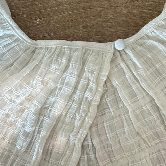 NWT BCBGeneration White Off Open Back Top (Size L) - Picture 7 of 10